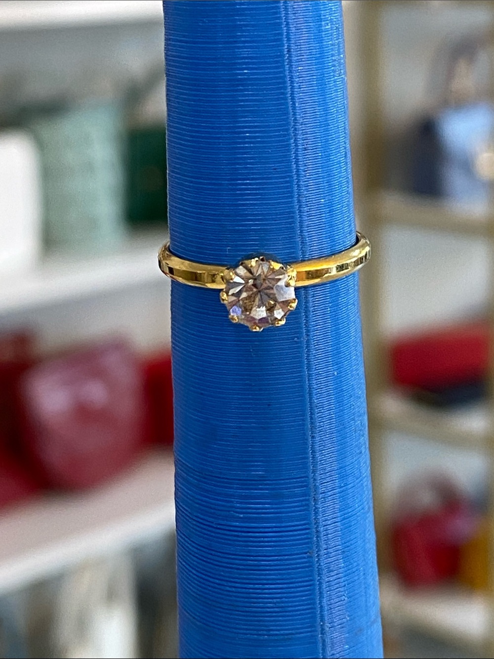 Size 5 gold tone ring